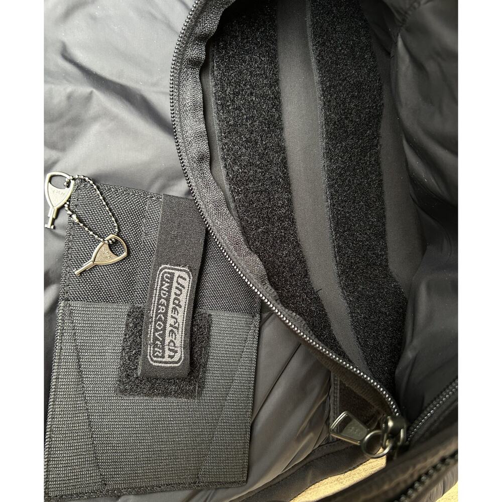 Undertech Undercover Concealed Carry Crossroads Fitted Vest Women's Size Medium - Picture 13 of 16